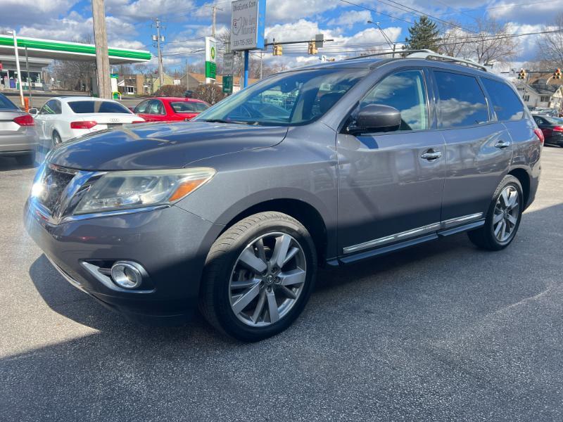 Nissan Pathfinder SV 4WD 2013