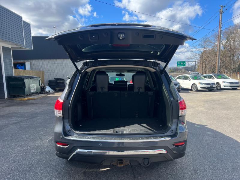 Nissan Pathfinder SV 4WD 2013