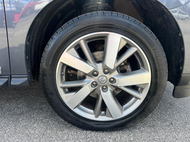 Nissan Pathfinder SV 4WD 2013