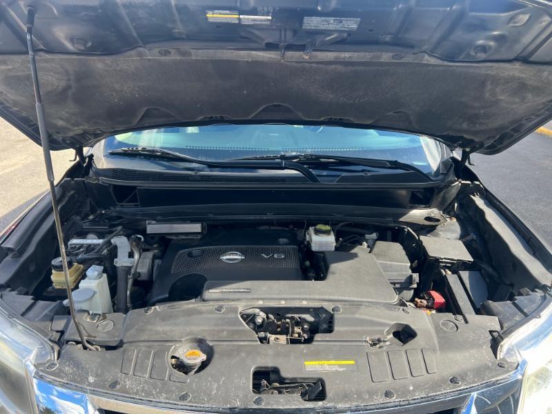 Nissan Pathfinder SV 4WD 2013