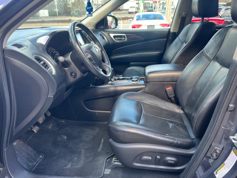 Nissan Pathfinder SV 4WD 2013