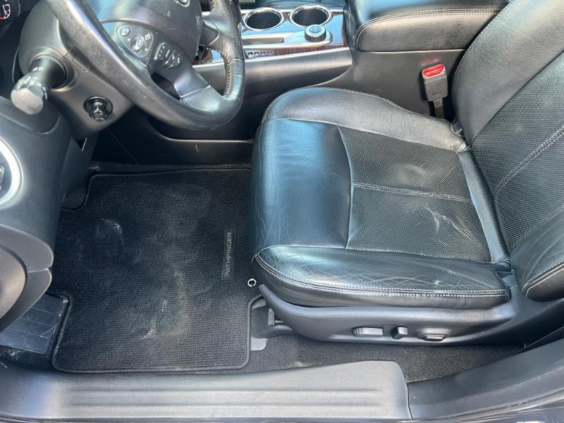 Nissan Pathfinder SV 4WD 2013