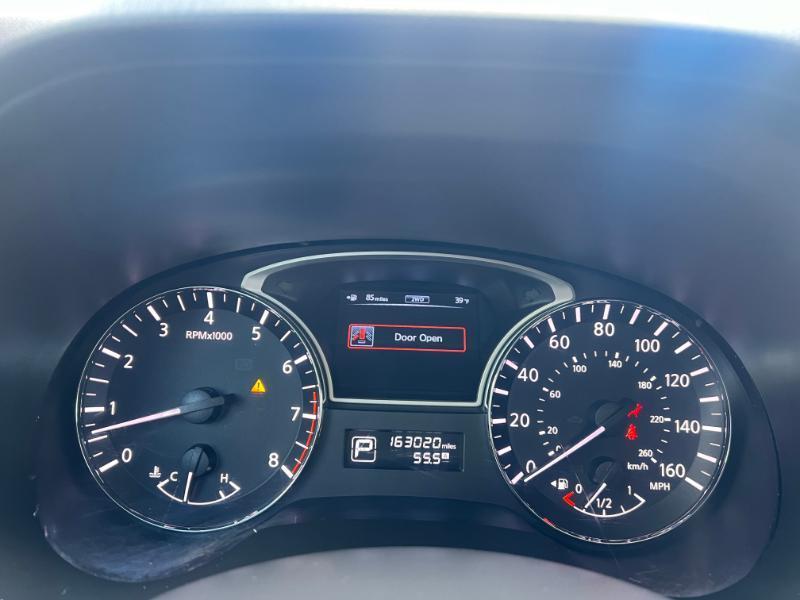 Nissan Pathfinder SV 4WD 2013