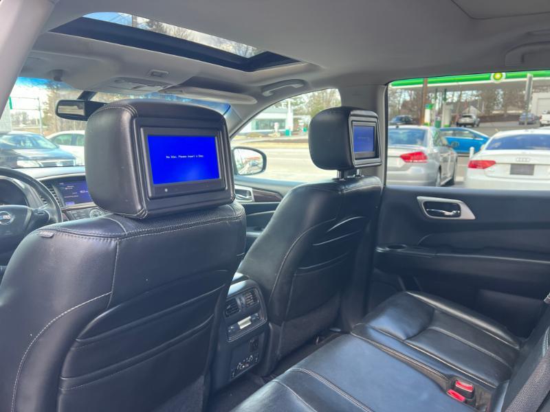 Nissan Pathfinder SV 4WD 2013