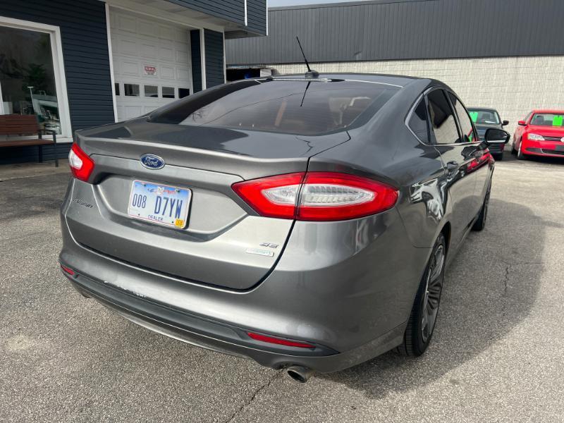 Ford Fusion SE 2013