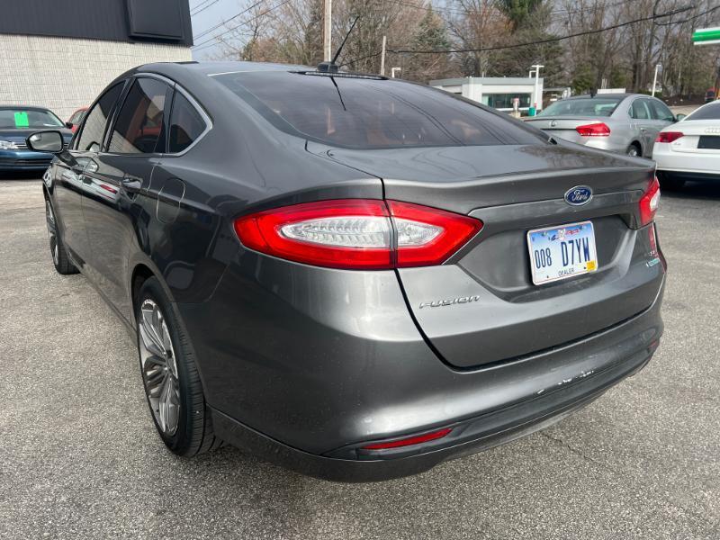 Ford Fusion SE 2013