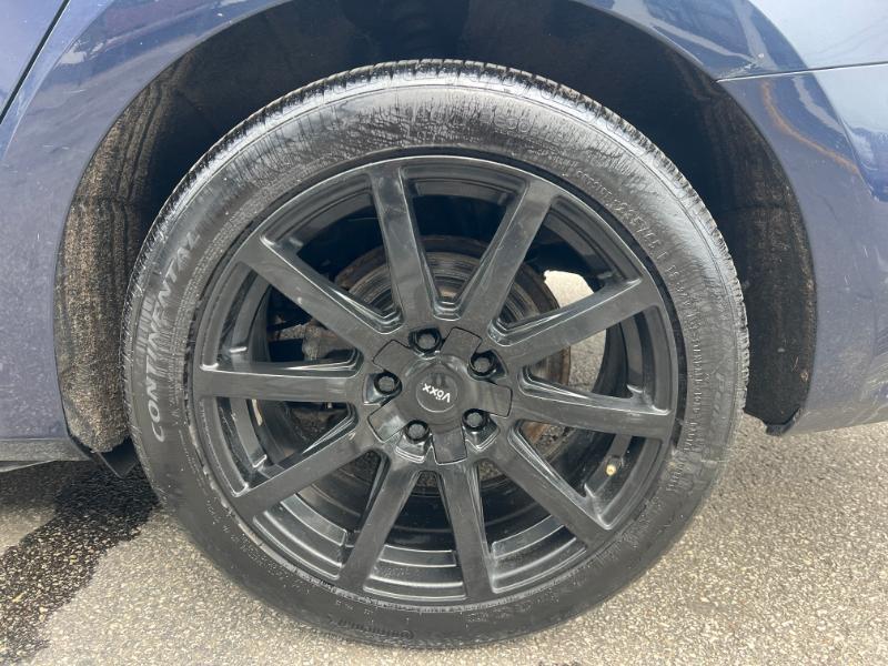 Volkswagen Passat 2.0L TDI SEL2 2012