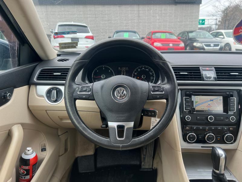 Volkswagen Passat 2.0L TDI SEL2 2012