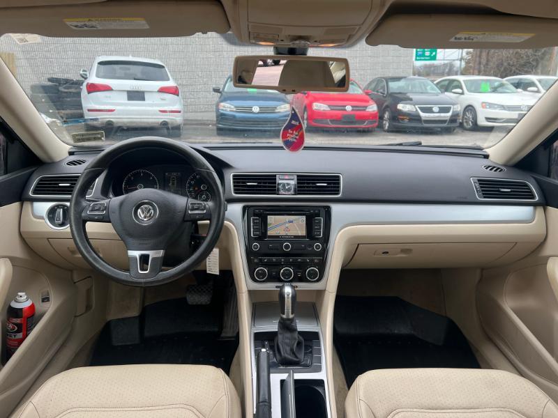 Volkswagen Passat 2.0L TDI SEL2 2012