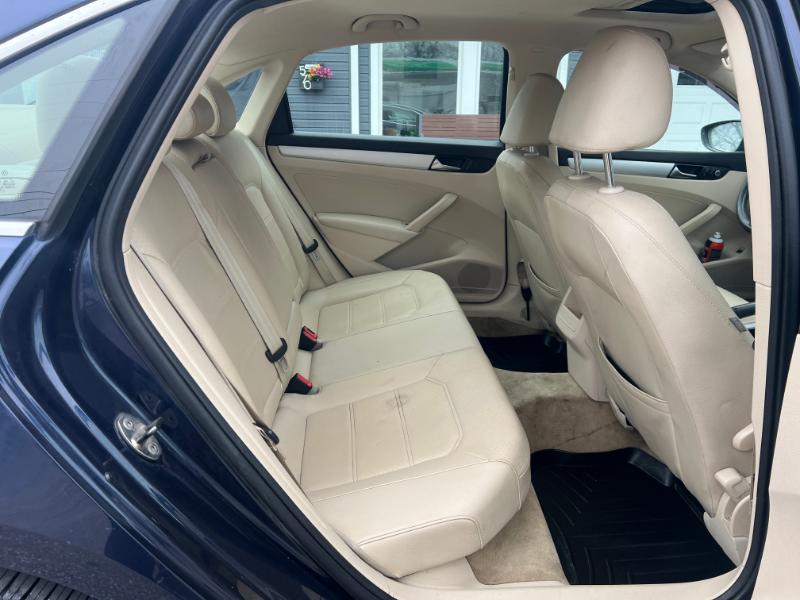 Volkswagen Passat 2.0L TDI SEL2 2012