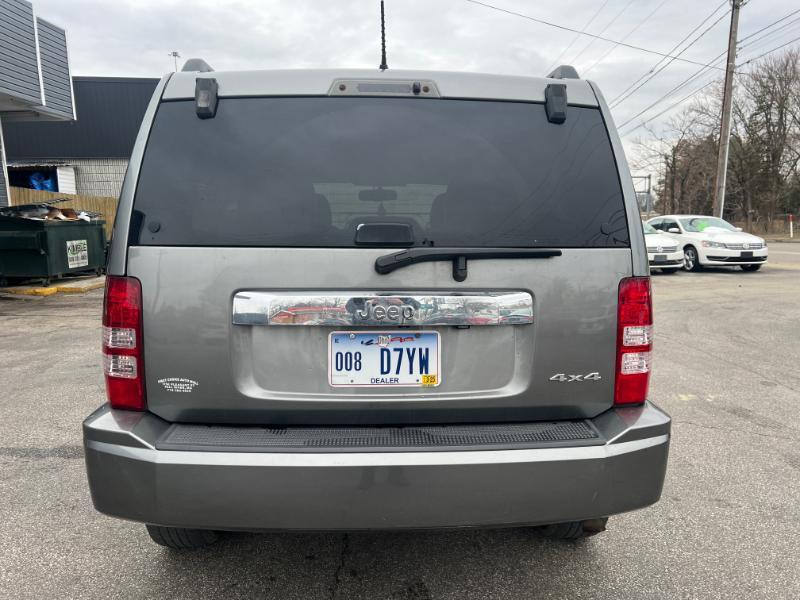 Jeep Liberty Sport 4WD 2012