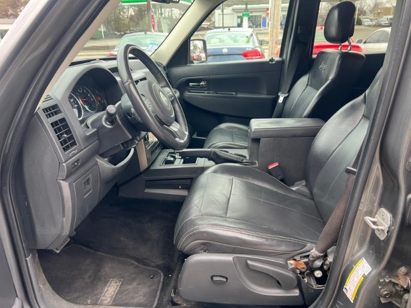 Jeep Liberty Sport 4WD 2012