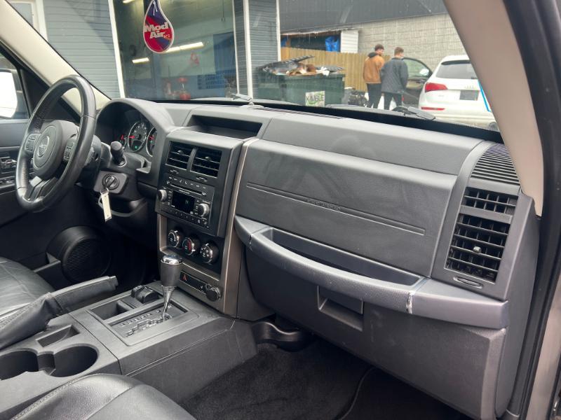 Jeep Liberty Sport 4WD 2012