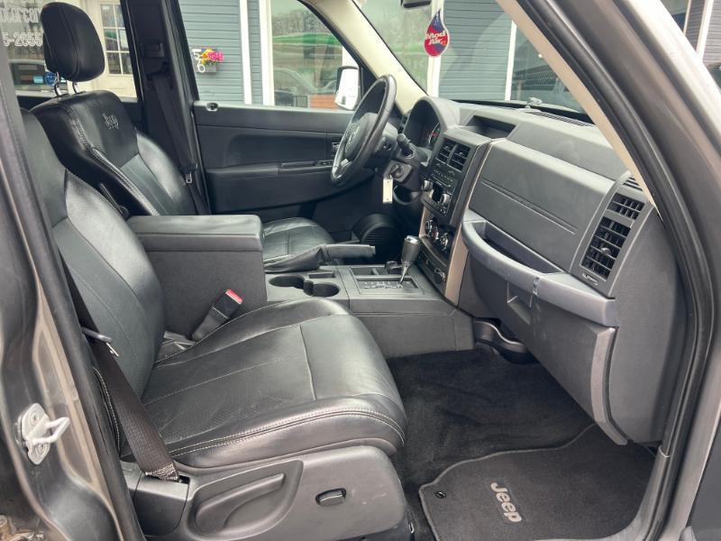 Jeep Liberty Sport 4WD 2012