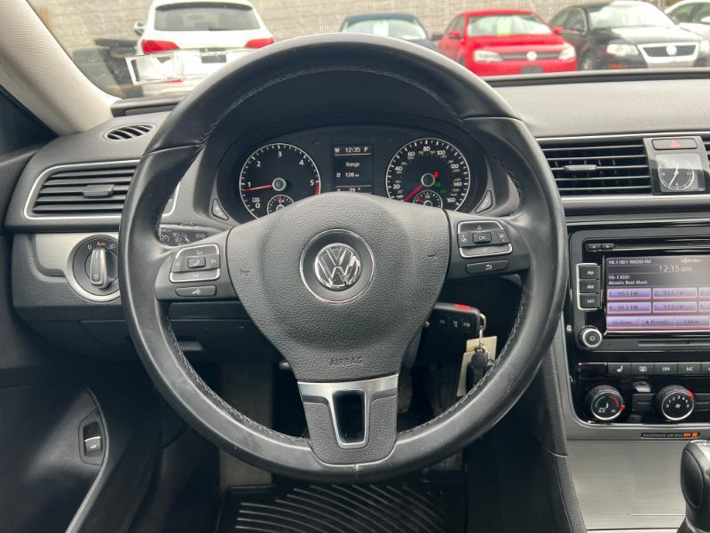 Volkswagen Passat 2.0L TDI SE AT 2014