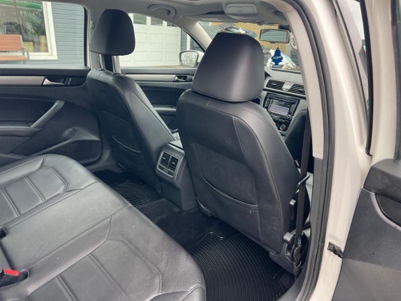 Volkswagen Passat 2.0L TDI SE AT 2014