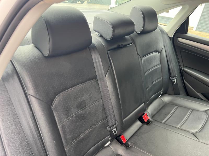 Volkswagen Passat 2.0L TDI SE AT 2014