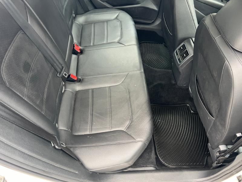 Volkswagen Passat 2.0L TDI SE AT 2014