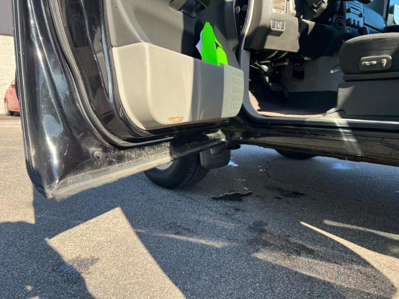 Nissan Titan XE King Cab 4WD 2004