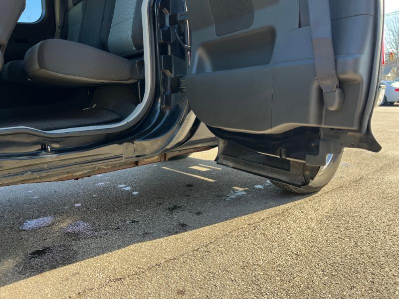 Nissan Titan XE King Cab 4WD 2004