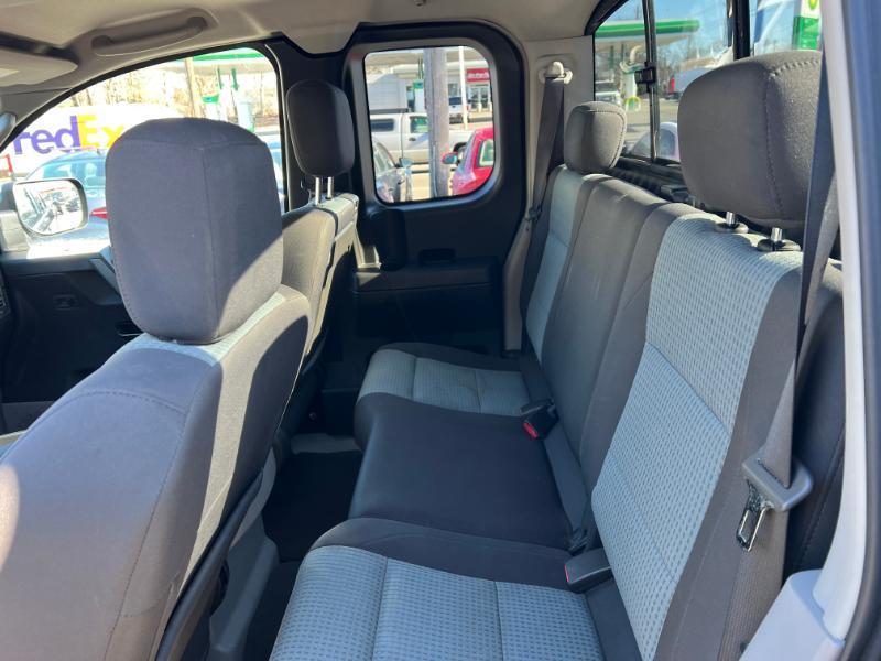 Nissan Titan XE King Cab 4WD 2004