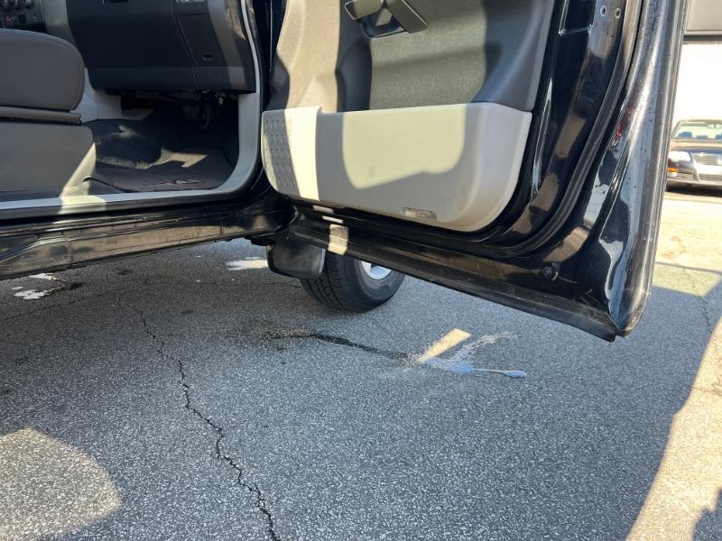 Nissan Titan XE King Cab 4WD 2004