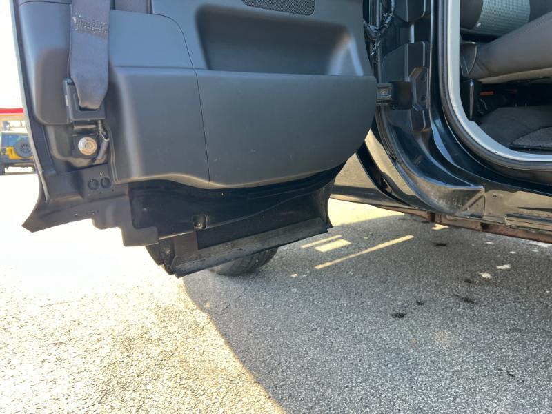 Nissan Titan XE King Cab 4WD 2004