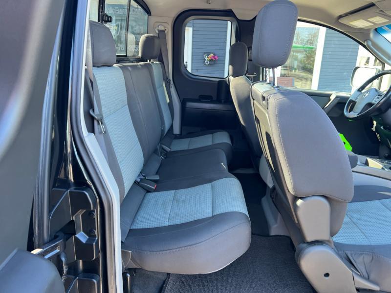 Nissan Titan XE King Cab 4WD 2004