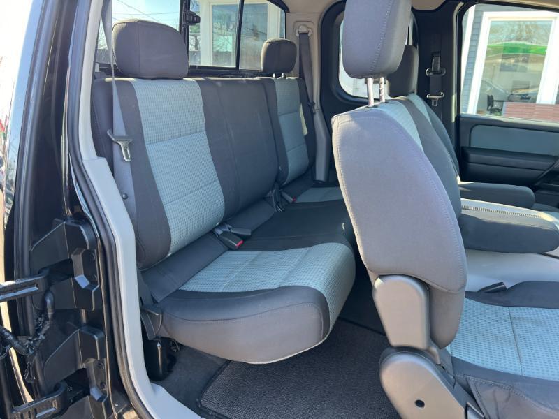 Nissan Titan XE King Cab 4WD 2004