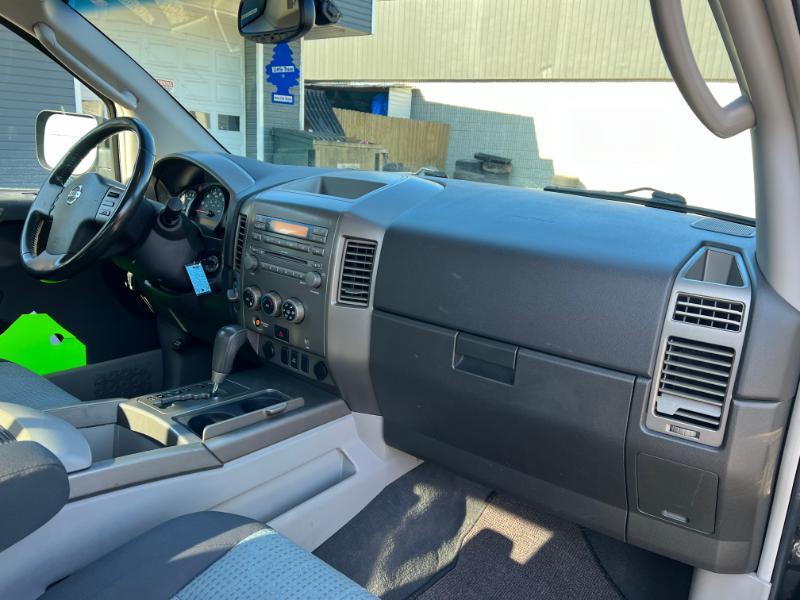 Nissan Titan XE King Cab 4WD 2004