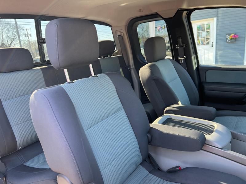 Nissan Titan XE King Cab 4WD 2004