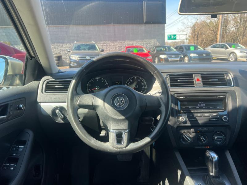 Volkswagen Jetta SE 2013
