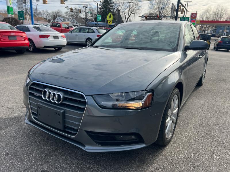 Audi A4 2.0T Sedan quattro Tiptronic 2014