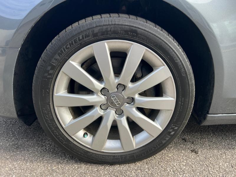 Audi A4 2.0T Sedan quattro Tiptronic 2014