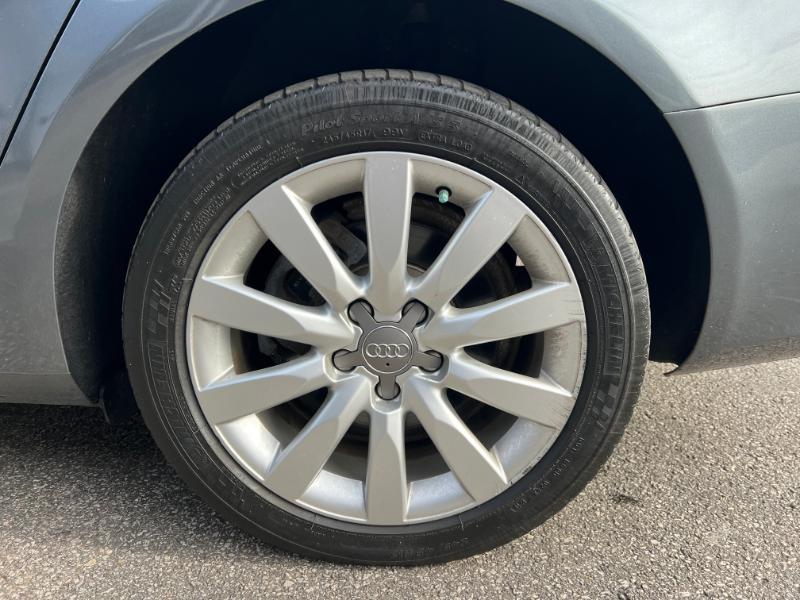 Audi A4 2.0T Sedan quattro Tiptronic 2014