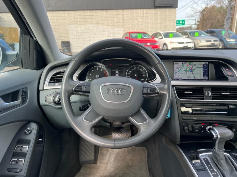 Audi A4 2.0T Sedan quattro Tiptronic 2014