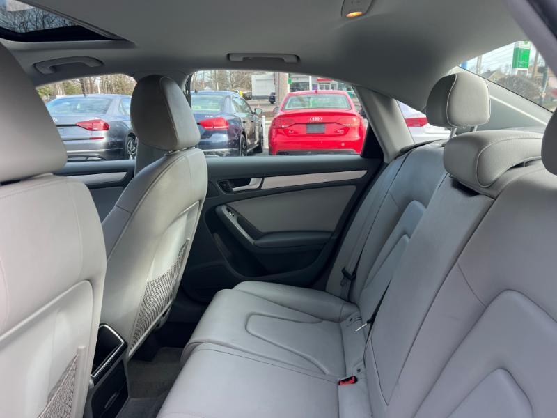 Audi A4 2.0T Sedan quattro Tiptronic 2014