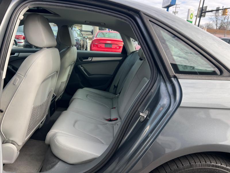 Audi A4 2.0T Sedan quattro Tiptronic 2014