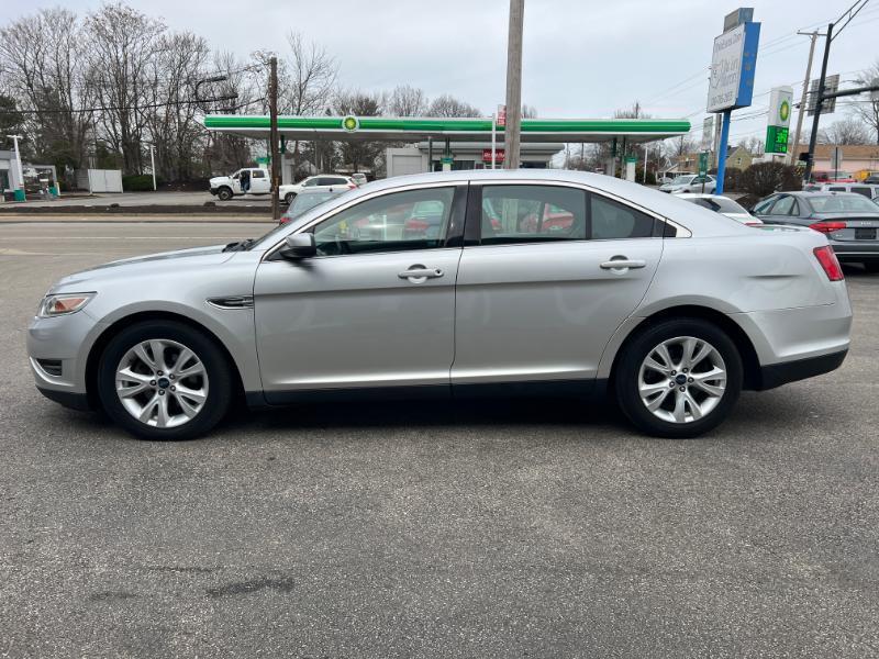 Ford Taurus SEL FWD 2011