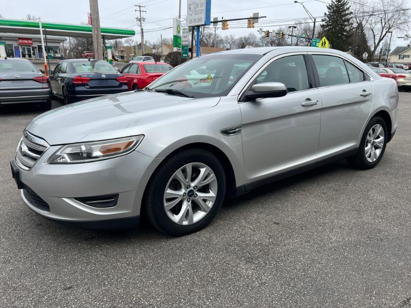 Ford Taurus SEL FWD 2011