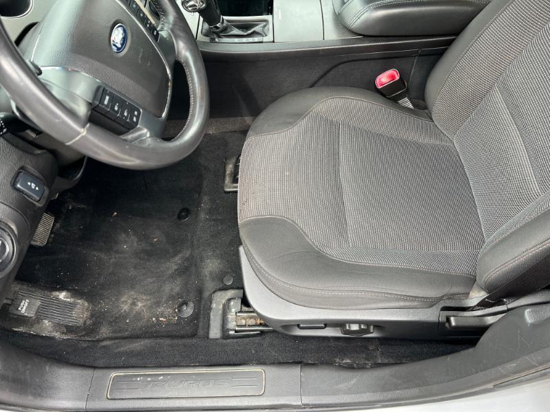 Ford Taurus SEL FWD 2011