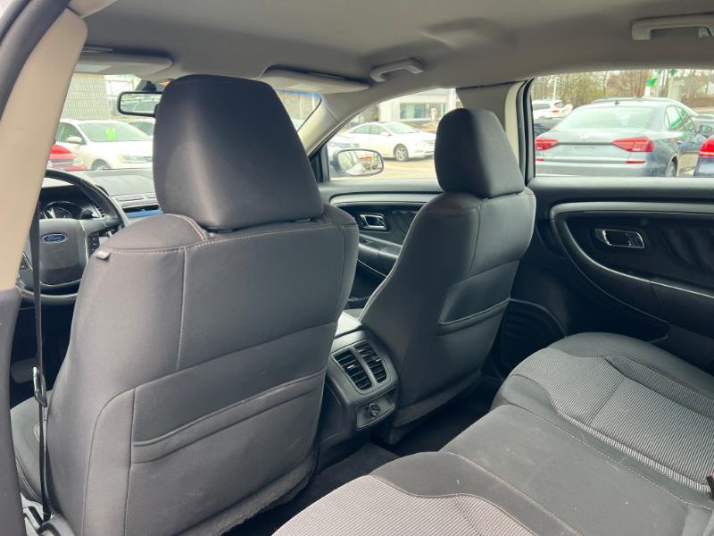 Ford Taurus SEL FWD 2011