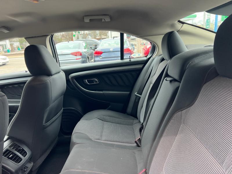 Ford Taurus SEL FWD 2011