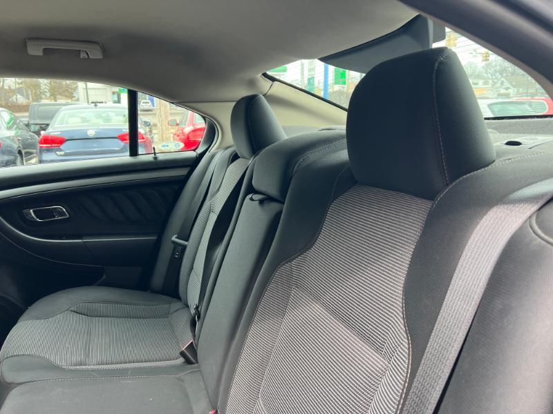 Ford Taurus SEL FWD 2011