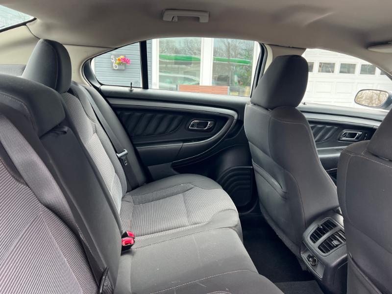 Ford Taurus SEL FWD 2011