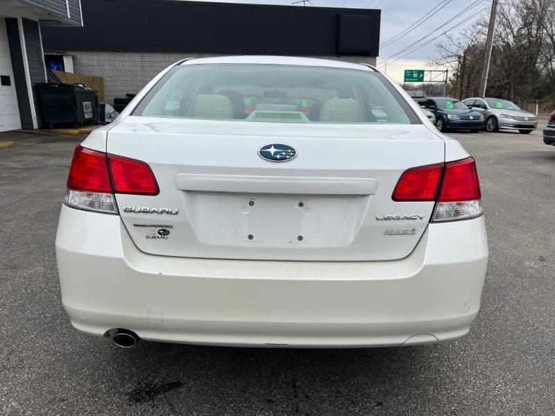 Subaru Legacy 2.5i Premium 2013