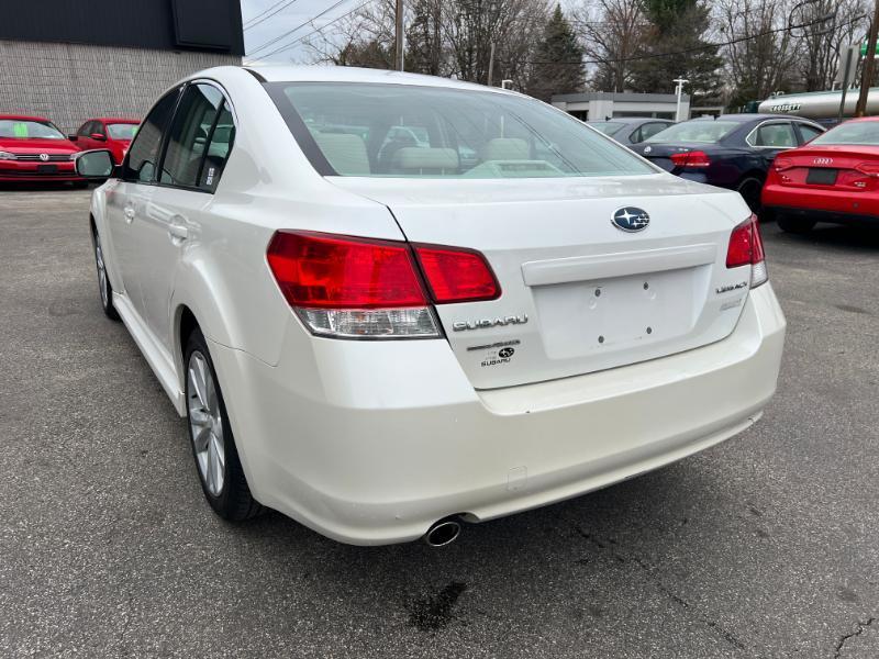 Subaru Legacy 2.5i Premium 2013