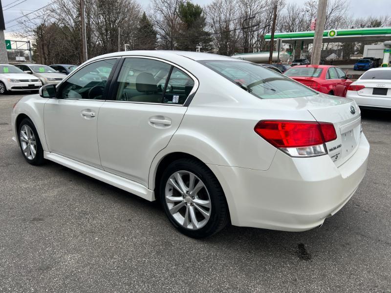 Subaru Legacy 2.5i Premium 2013