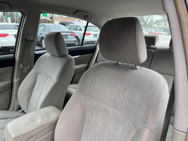 Subaru Legacy 2.5i Premium 2013