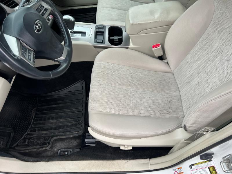 Subaru Legacy 2.5i Premium 2013